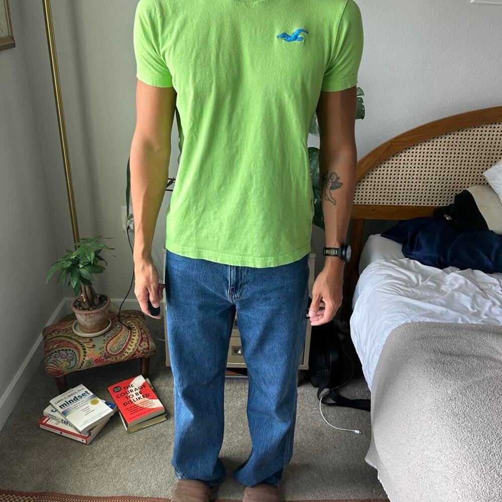 Hollister y2k lime green embroidered Logo T-Shirt Size Small